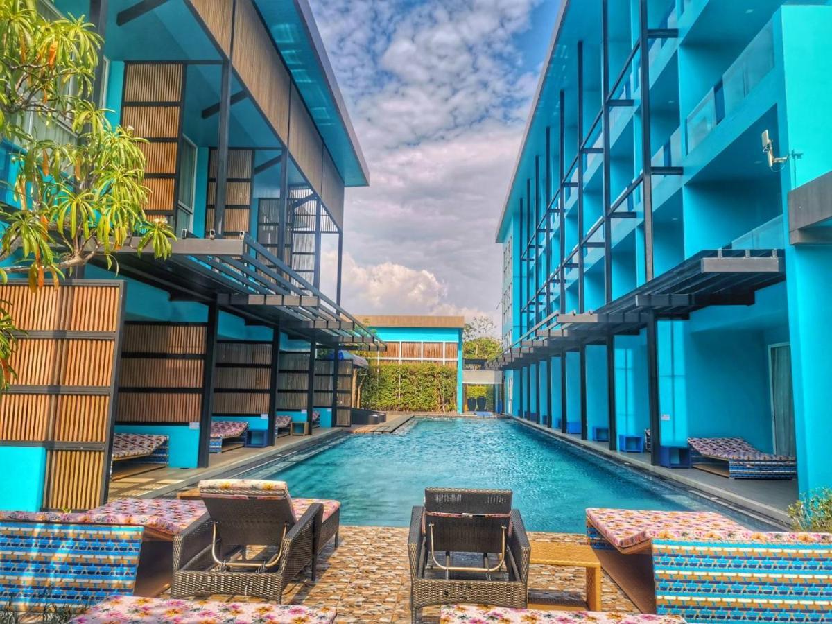 Beach Walk Boutique Resort Bangsaen Buitenkant foto