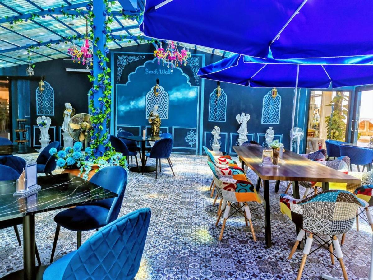 Beach Walk Boutique Resort Bangsaen Buitenkant foto