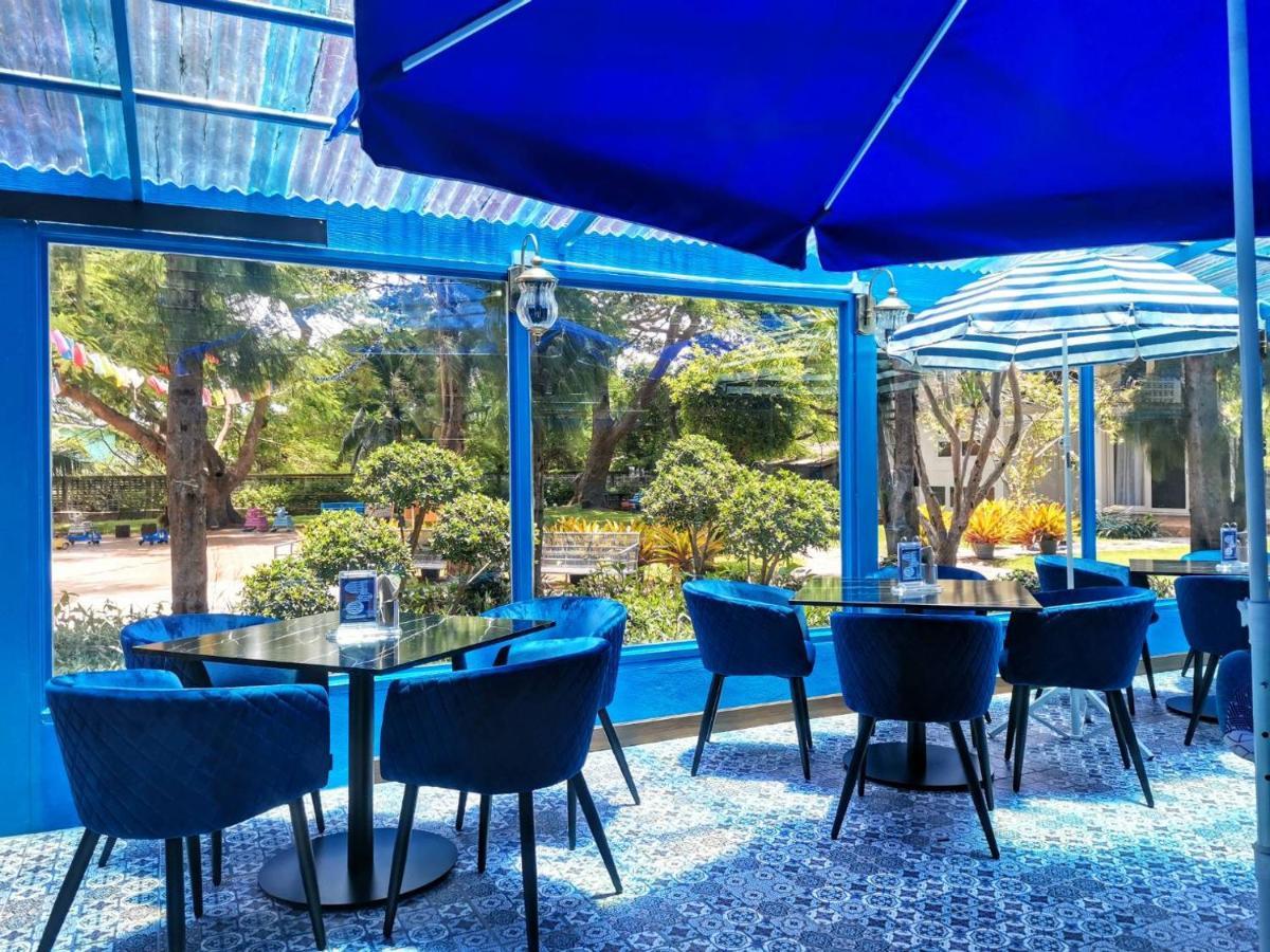 Beach Walk Boutique Resort Bangsaen Buitenkant foto