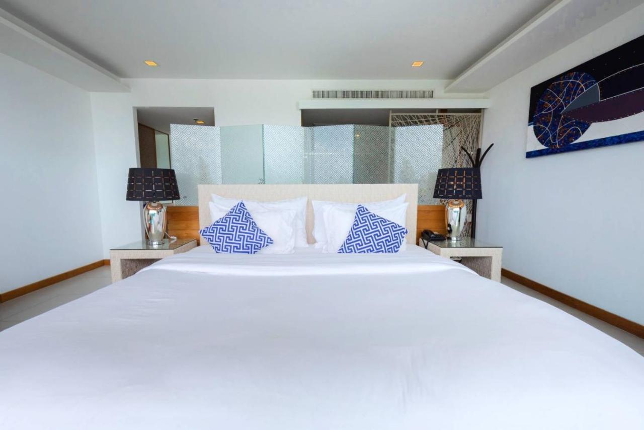Beach Walk Boutique Resort Bangsaen Buitenkant foto