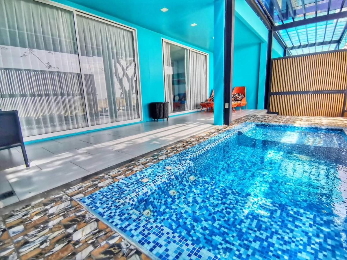 Beach Walk Boutique Resort Bangsaen Buitenkant foto