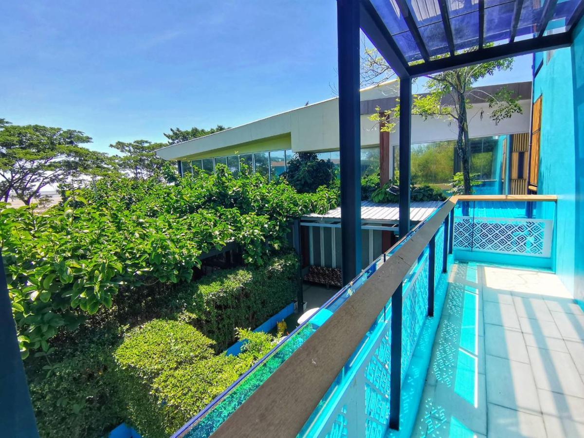 Beach Walk Boutique Resort Bangsaen Buitenkant foto