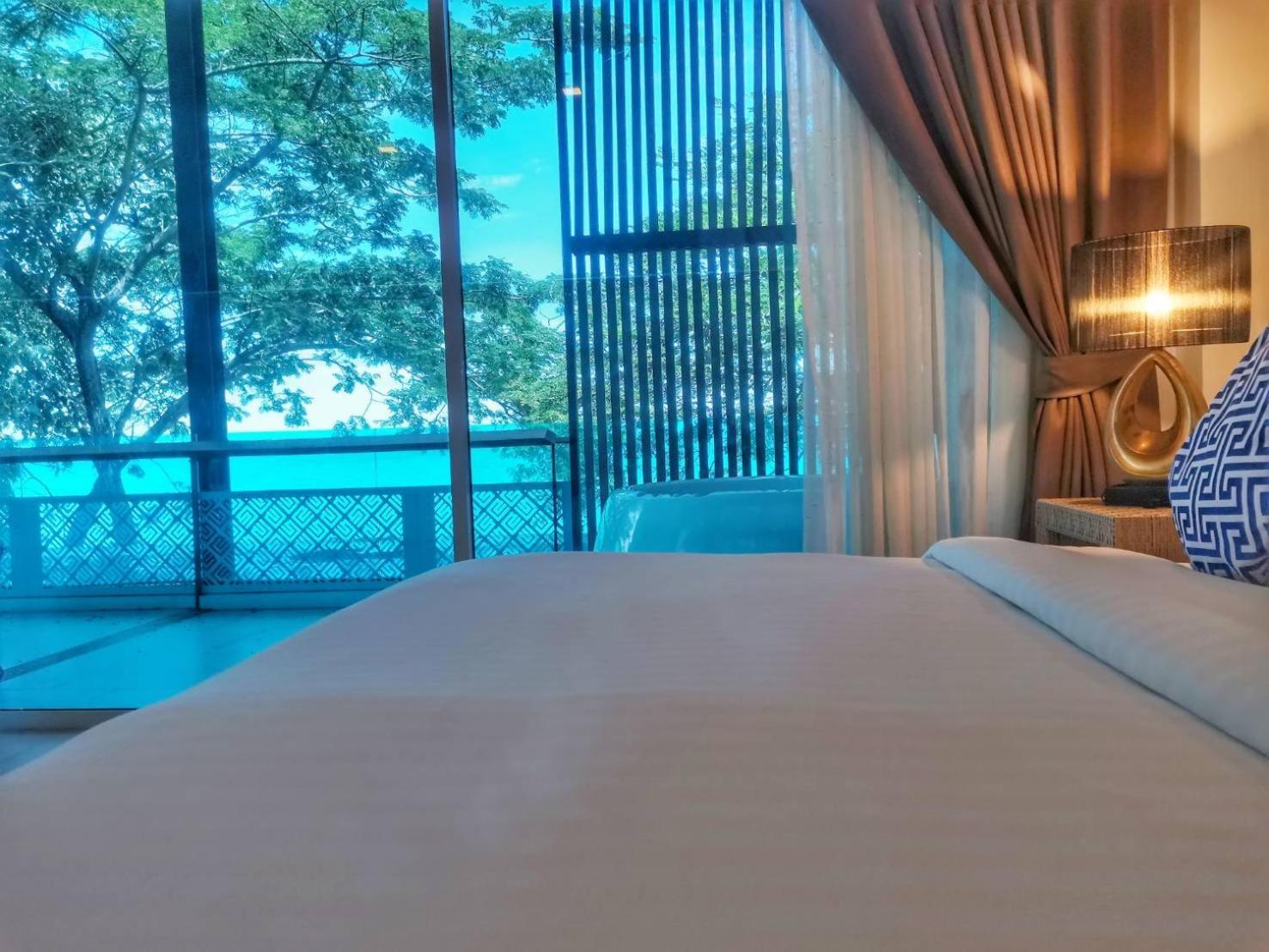 Beach Walk Boutique Resort Bangsaen Kamer foto