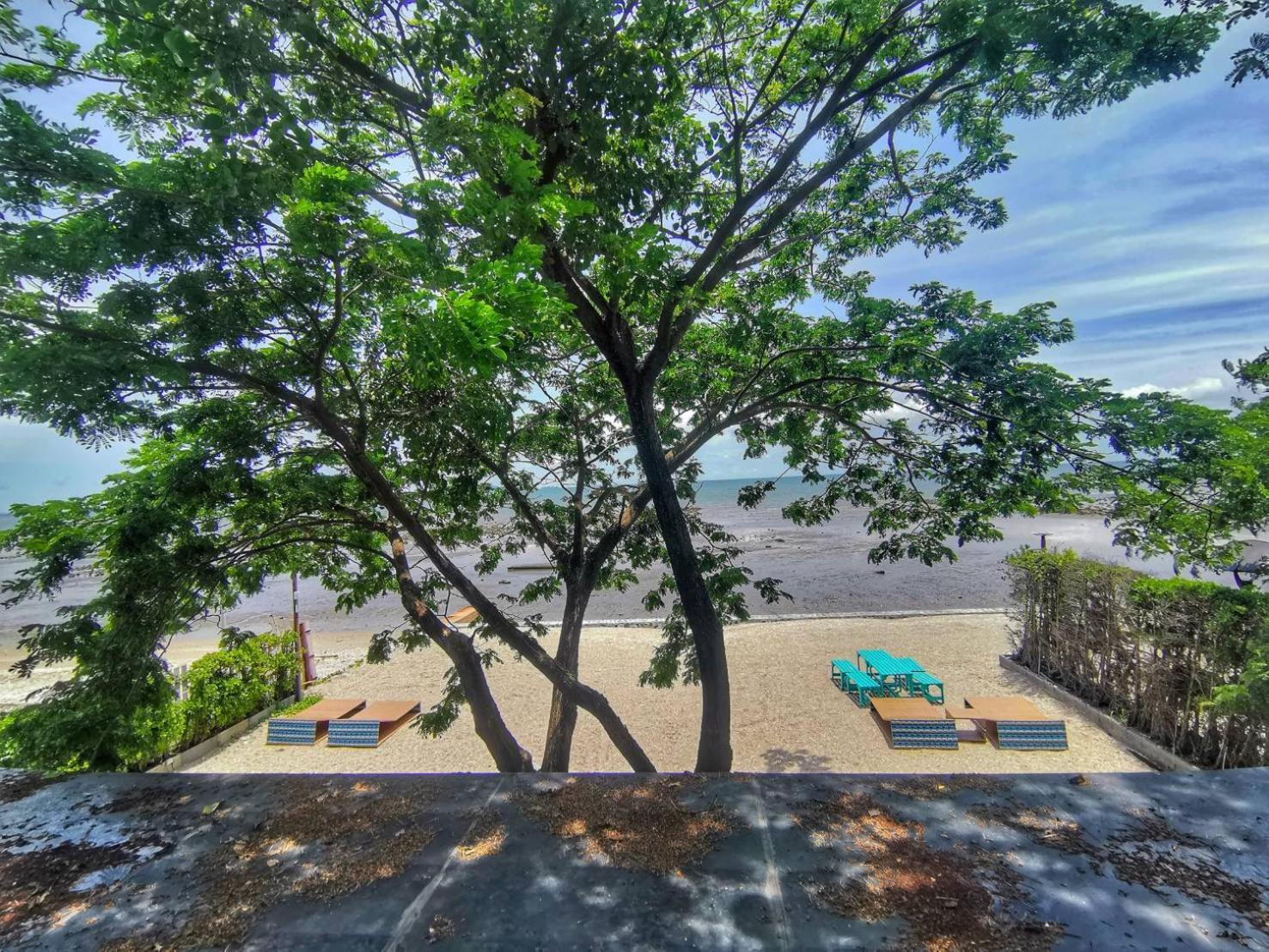 Beach Walk Boutique Resort Bangsaen Kamer foto